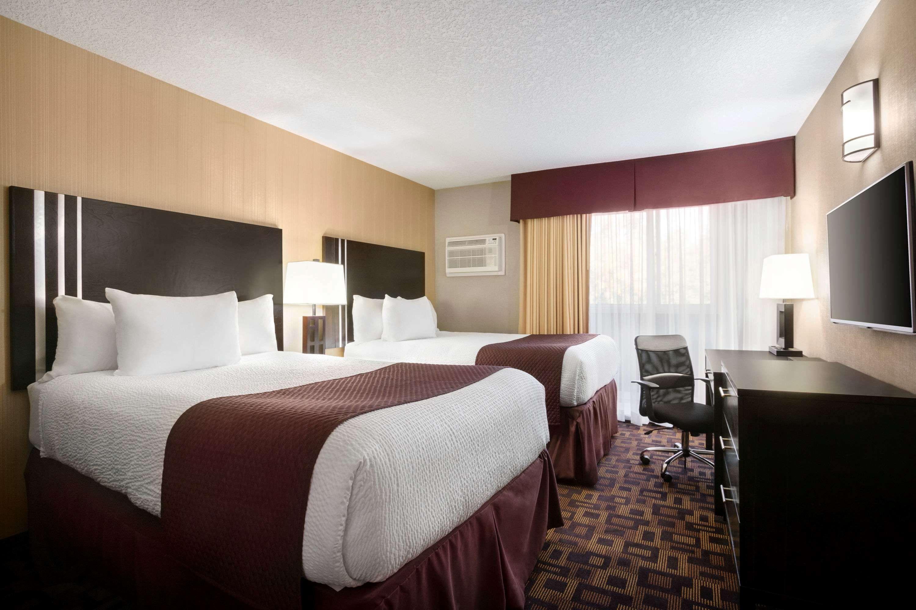 Days Inn By Wyndham Sylvan Lake Exterior foto